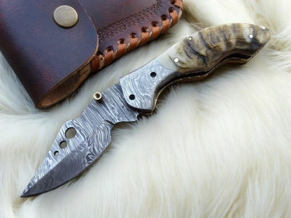 Handmade Damascus Pocket Knife with Sheep Horn Handle