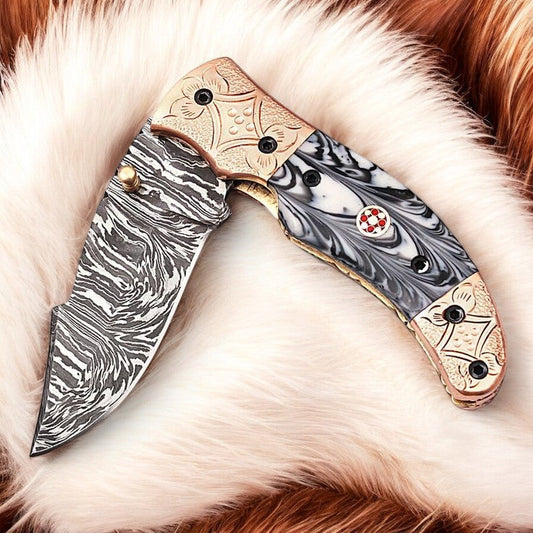 Custom Handmade Damascus Pocket Knife – Epoxy Resin Handle