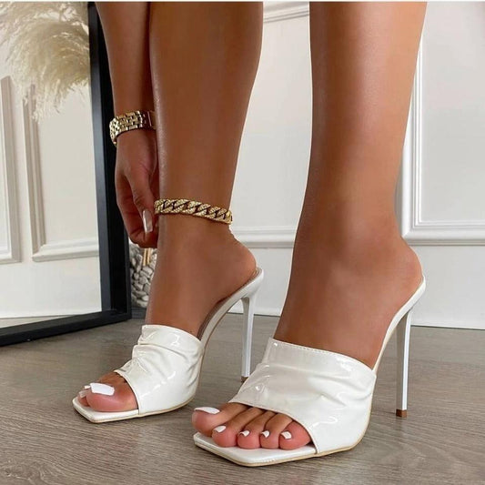 Ripple Round toe High heels Sandals