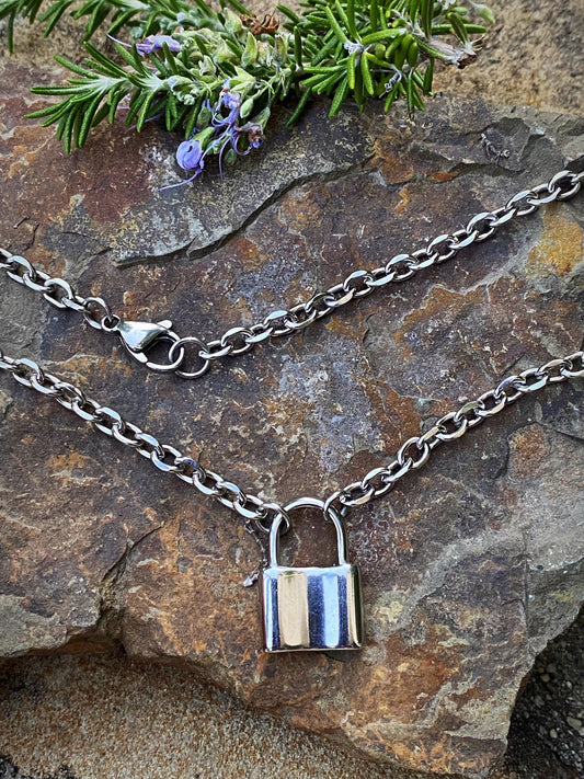 CAMDEN LOCK NECKLACE