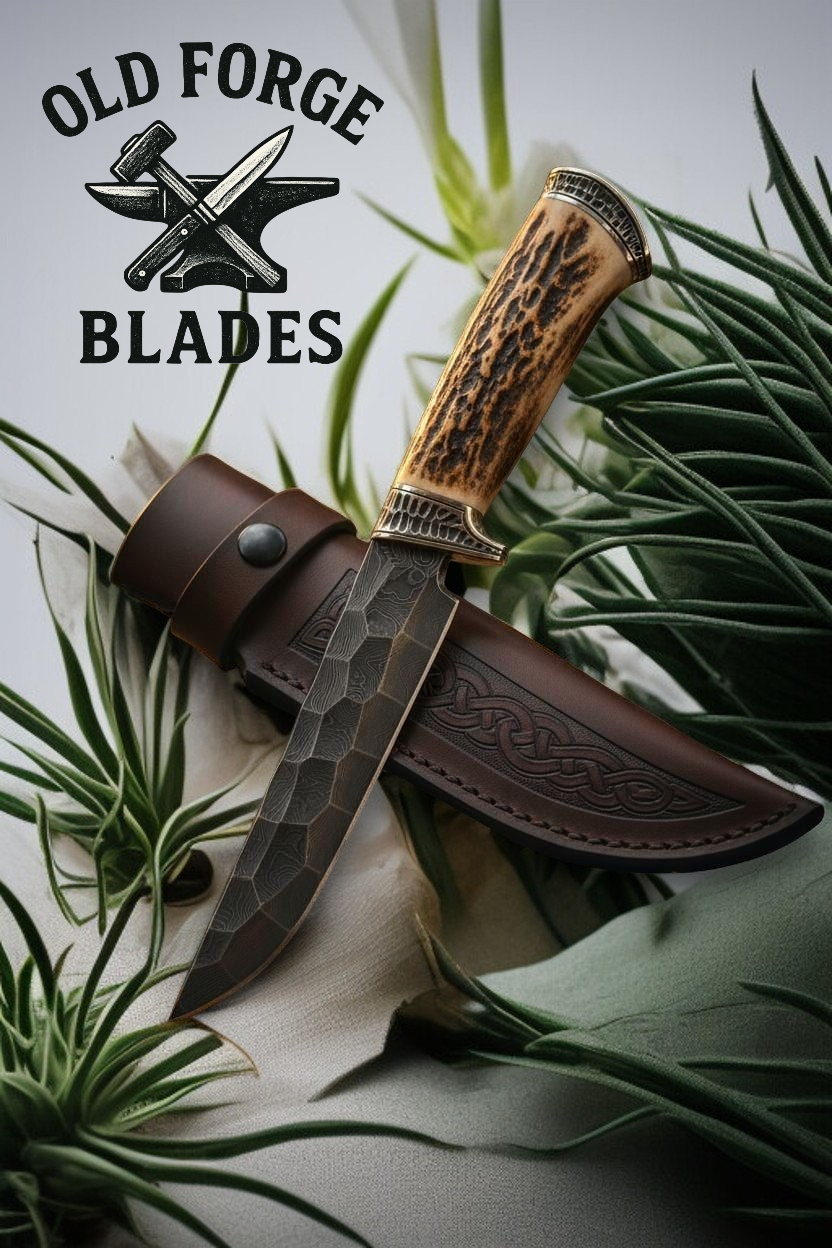 Custom Damascus Knife – Handmade Deer Horn Handle