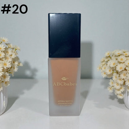 ABCbabes medium shade #20 warm golden undertones.