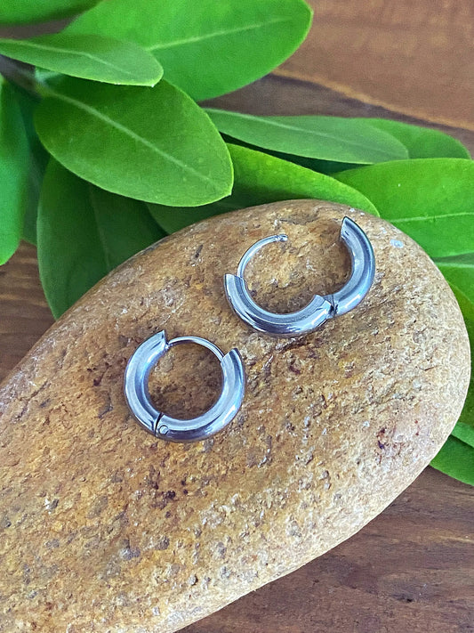 HUGGIE HOOP EARRINGS