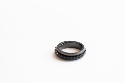 CENTER STAGE FIDGET SPINNER RING