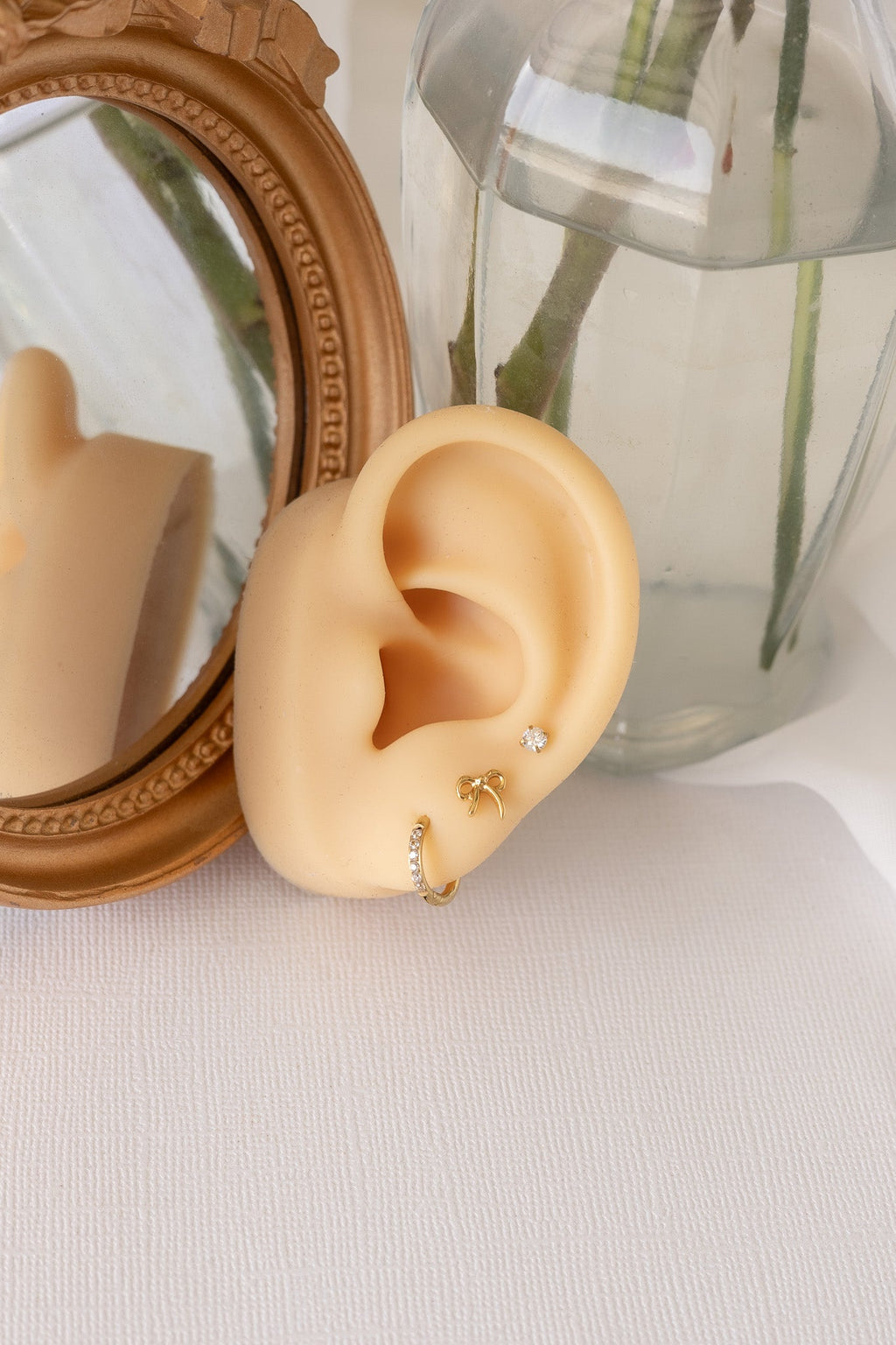 Bow Flat Back Stud
