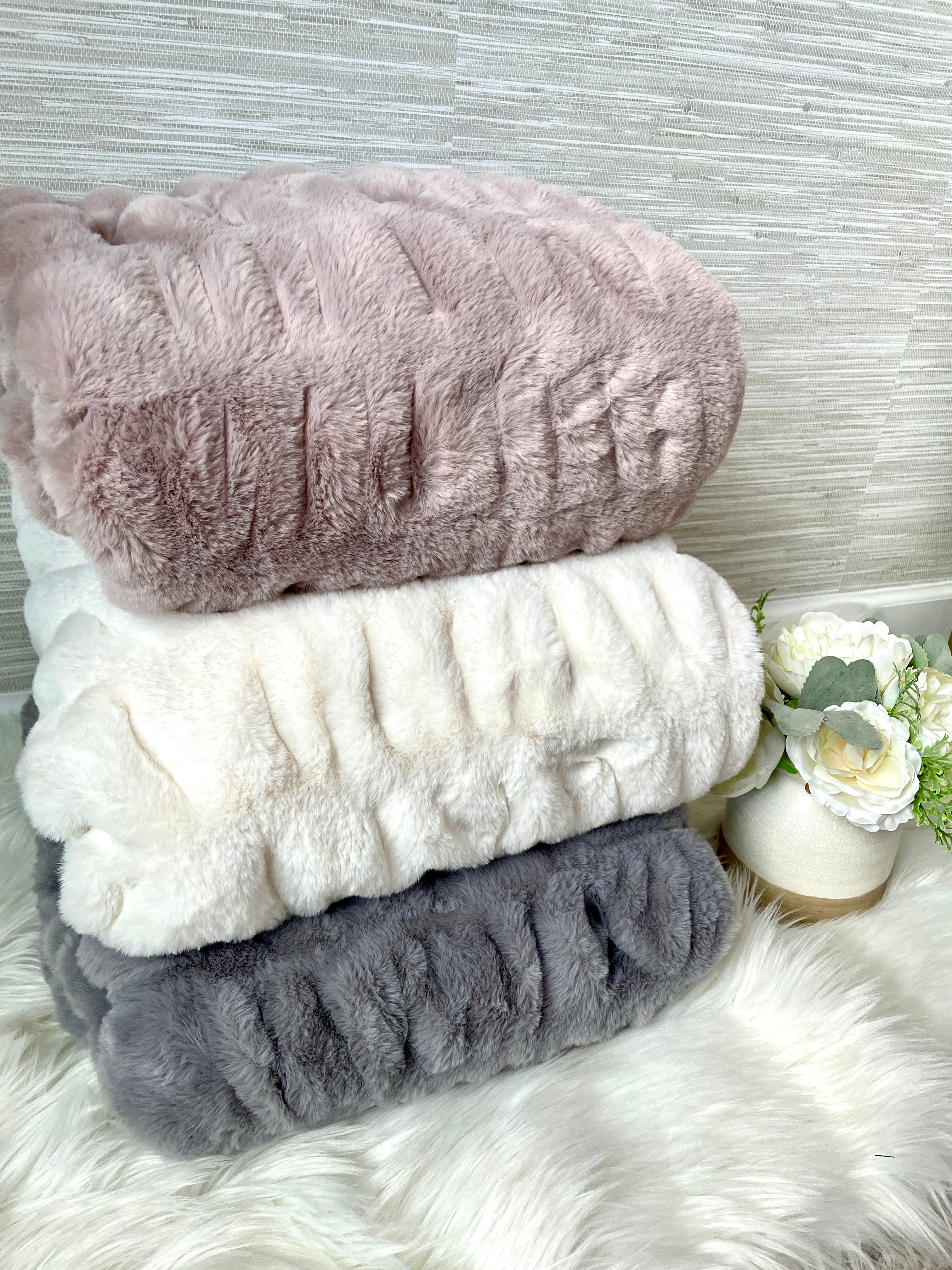 Ivory Faux Fur Blanket - Large: 60"x72"
