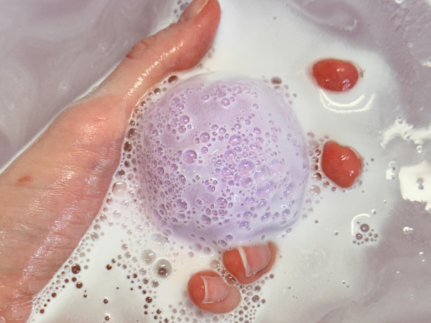 EvolutionUSA Lavender Dreams Bath Bombs for Women – 12 Organic Flower Bath Fizzer, Lush Lavender Bath Bombs for Girls, Womens Bathbomb, Lush Gift for Valentine, Easter, Birthday, Mothers Day, Self Care
