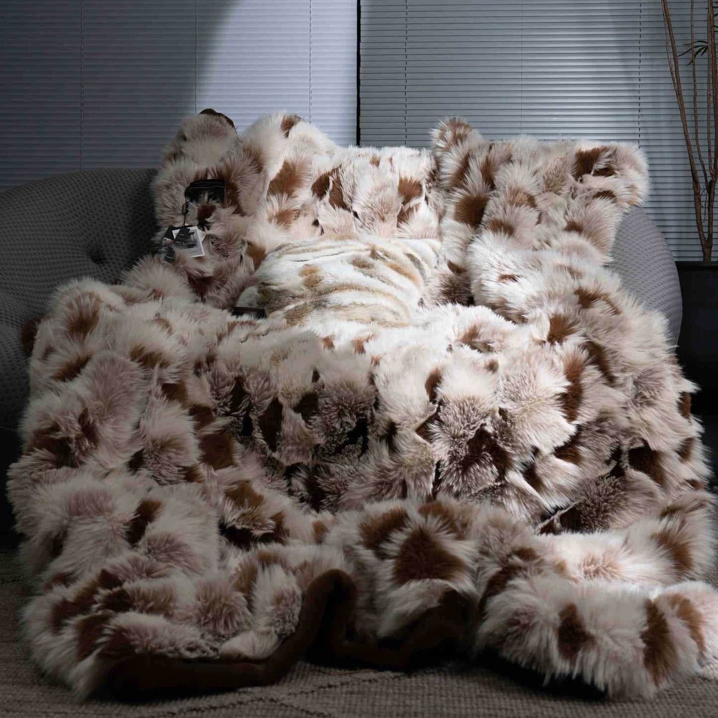 Luxury Soft Faux Fox Fur Blanket | Eco-Friendly 3CARATS
