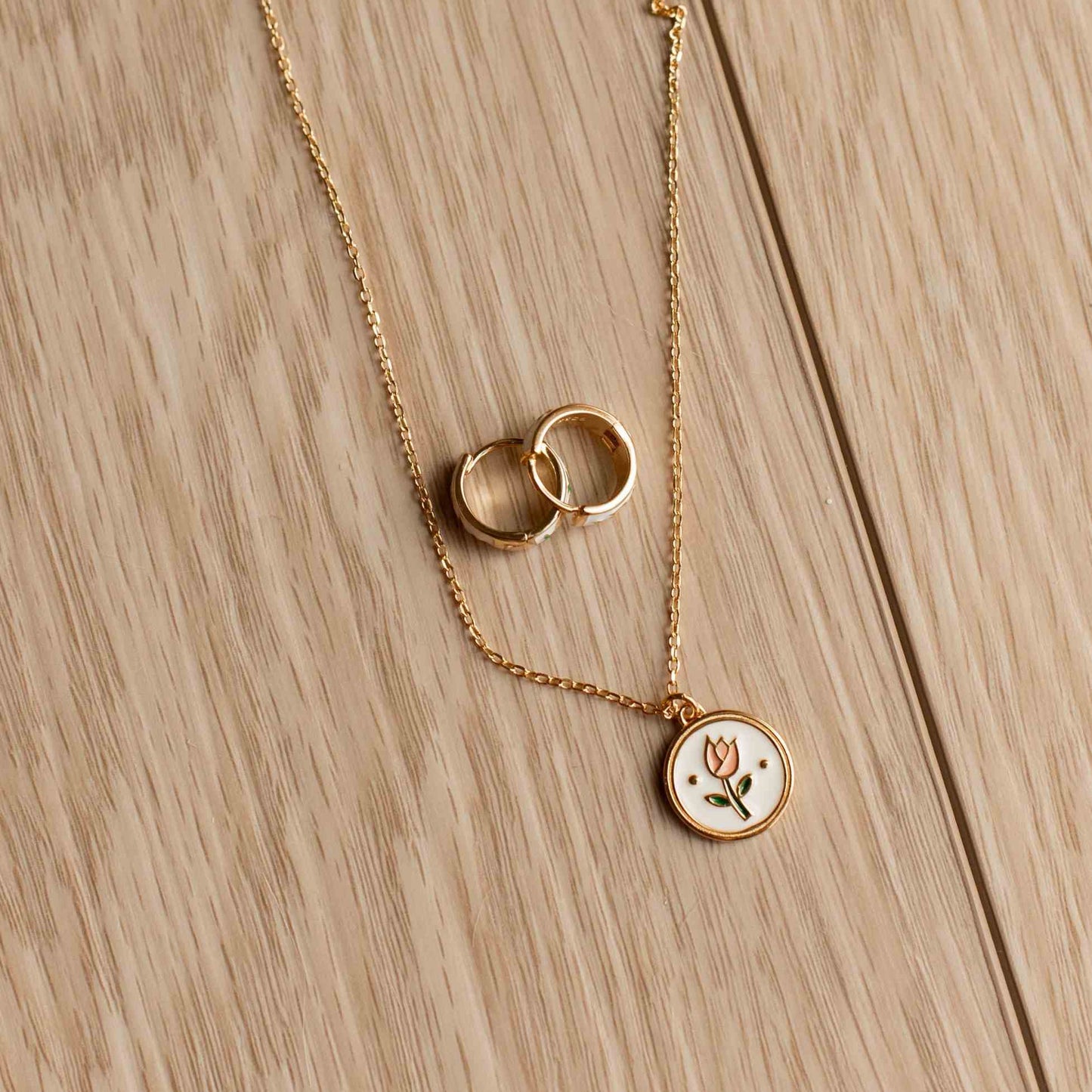 Eloise Tea Cup Necklace