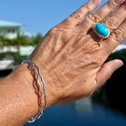 Wavy Bangle