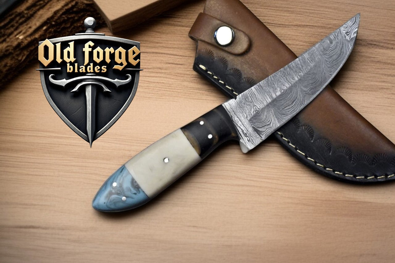 Handmade Damascus Steel Skinning Knife – One of the cool hunting knives
