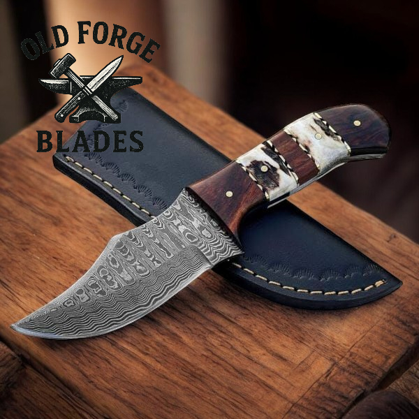 Handmade Demascus Blade Knife with Stag Horn Handle
