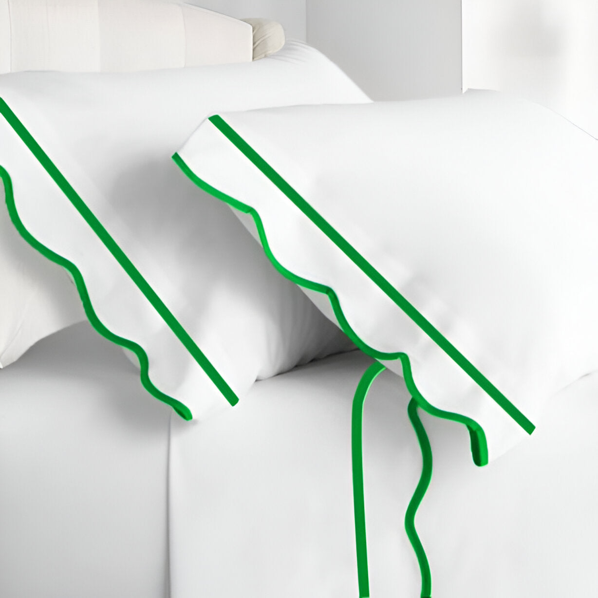 400TC Cotton Scallop Embroidery & Border Sateen Solid Pillowcases (Set Of 2)
