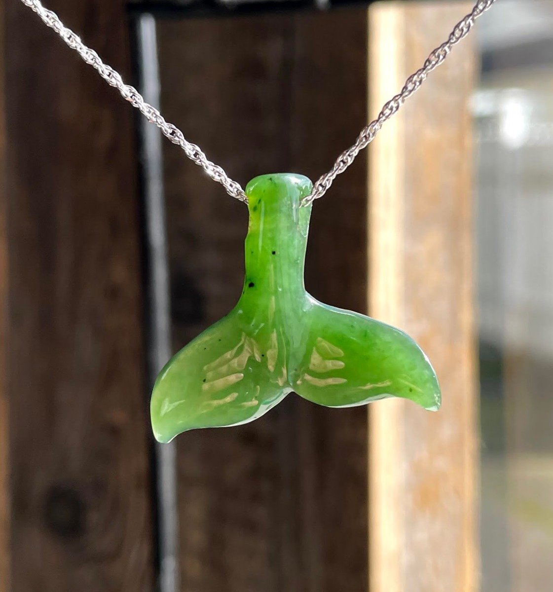 Whale Tail Pendant, 27mm