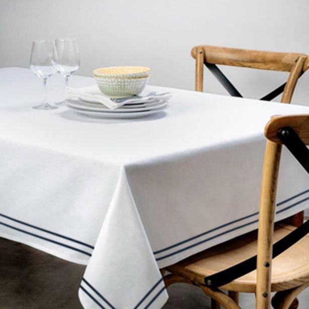 Double Embroidery Border Cotton Sateen Solid Table Cloth