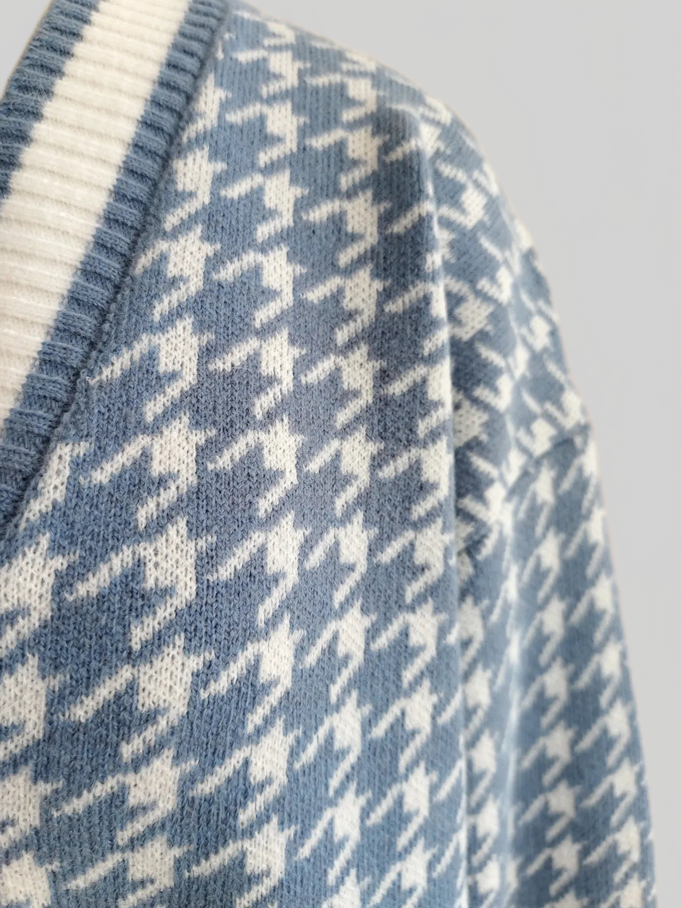 Women Houndstooth Pattern V-Neck Button-Up Cardigan Sweater