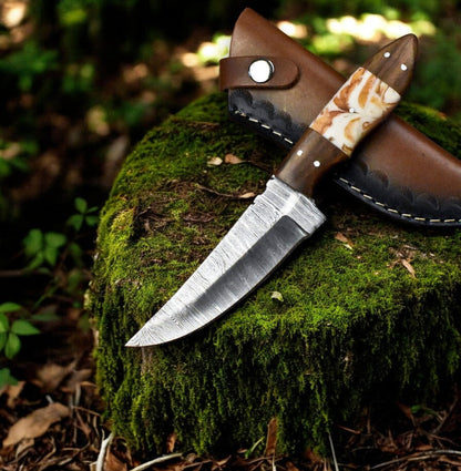 Handmade Damascus Steel Skinning Knife with Leather Sheath