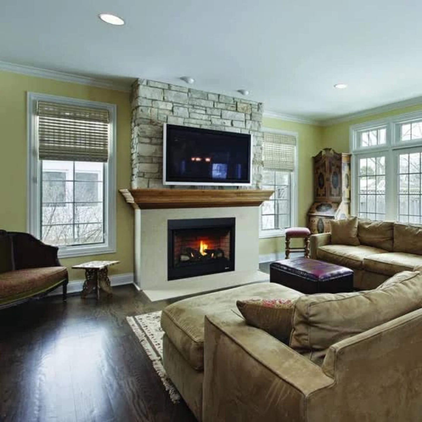 Superior Fireplaces 40-Inch Millivolt Traditional Direct Rear Vent Natural Gas Fireplace [DRT2040RMN-C] (SAK91047)