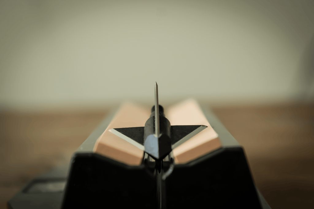 Tooth of the Arrow | Medium Grit 4-Blade Broadhead Sharpener